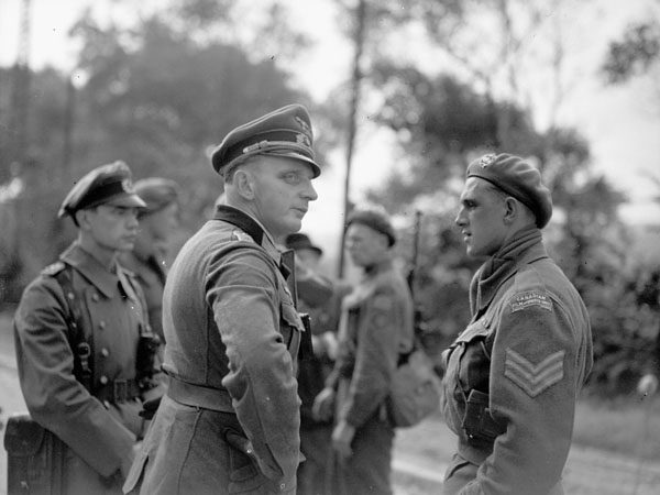 Digitized page of Faces of the Second World War for Image No.: a140873-v6