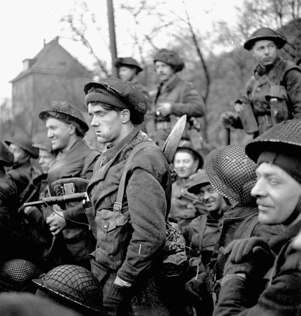 Digitized page of Faces of the Second World War for Image No.: a196608-v6
