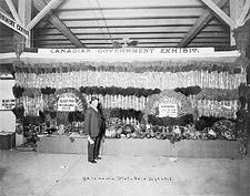 Canadian government exhibit, Oklahoma State Fair, 1913