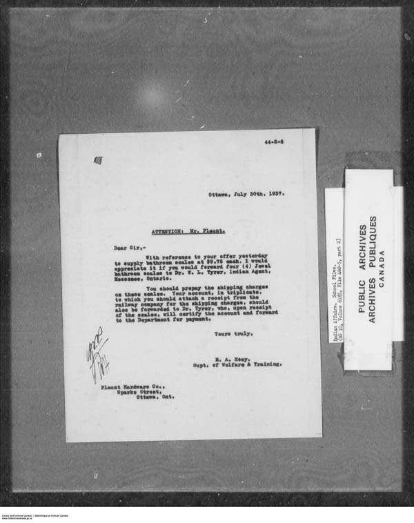 Titre : Srie des dossiers relatifs aux coles - 1879-1953 (RG10) - N d'enregistrement Mikan : 161918 - Microforme : c-7921