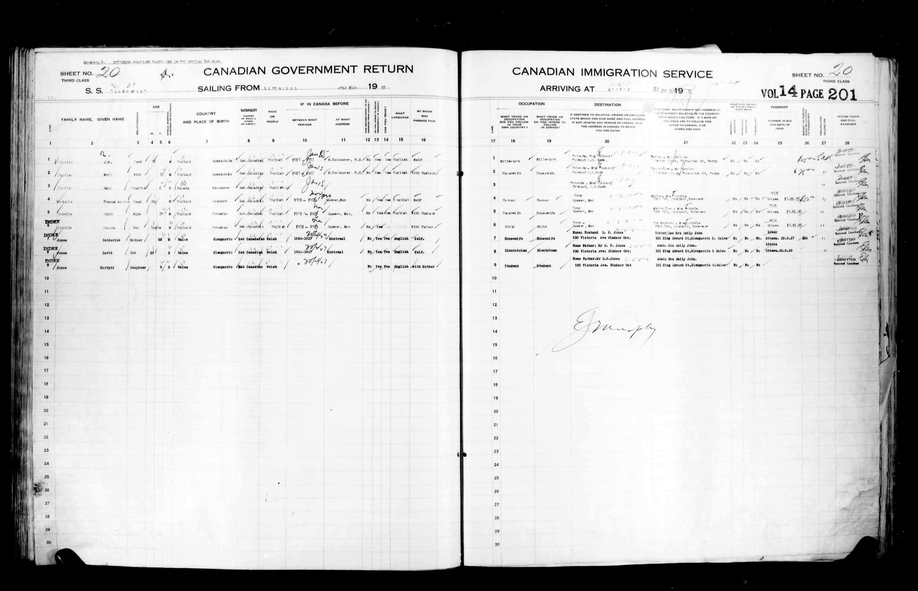 Titre : Listes de passagers : Ville de Québec (1925-1935) - N° d'enregistrement Mikan : 178851 - Microforme : t-14735