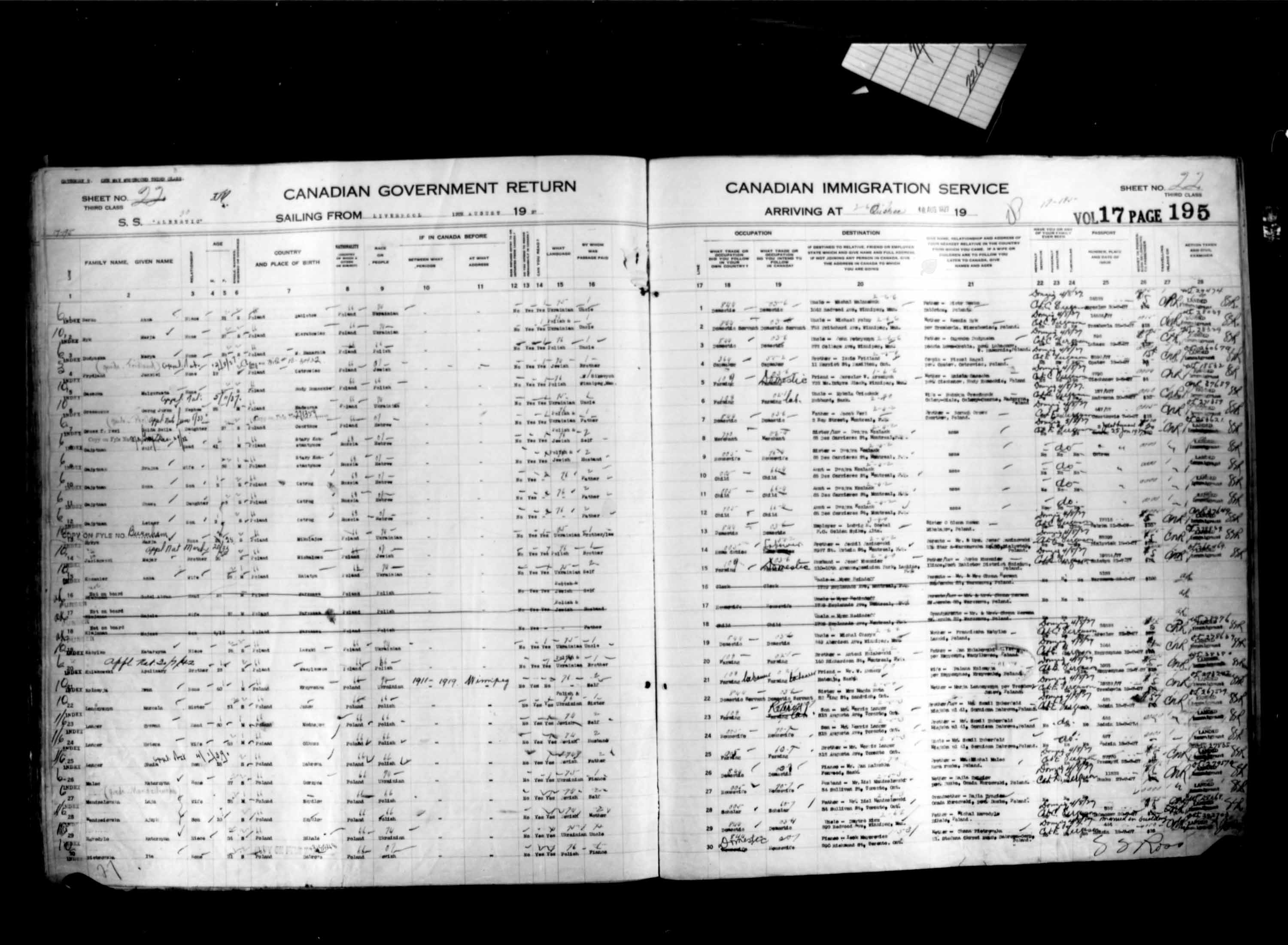 Titre : Listes de passagers : Ville de Qubec (1925-1935) - N d'enregistrement Mikan : 178851 - Microforme : t-14737