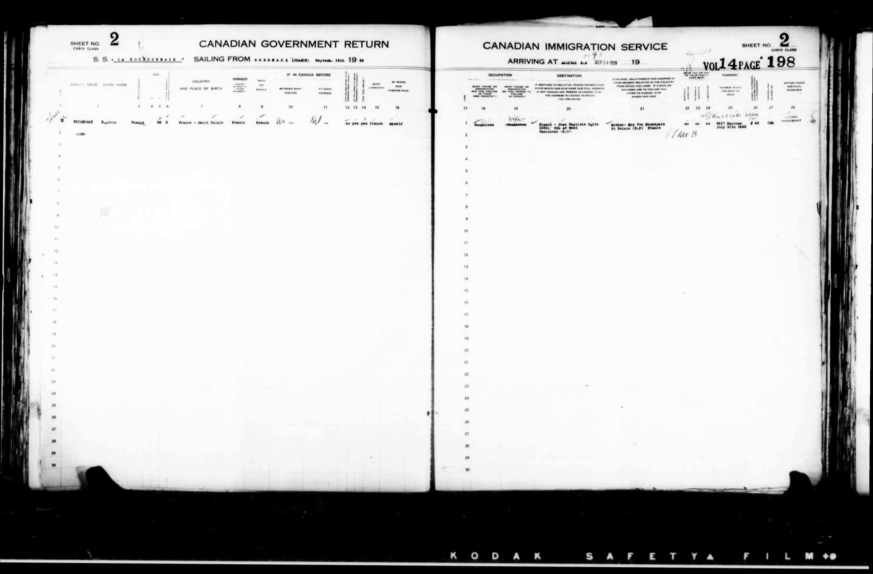 Title: Passenger Lists: Halifax (1925-1935) - Mikan Number: 134853 - Microform: t-14821