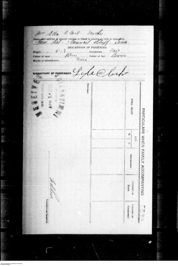 Title: Border Entry, Form 30, 1919-1924 - Mikan Number: 161377 - Microform: t-15266