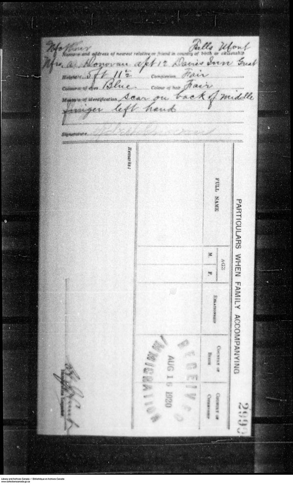 Title: Border Entry, Form 30, 1919-1924 - Mikan Number: 161377 - Microform: t-15273