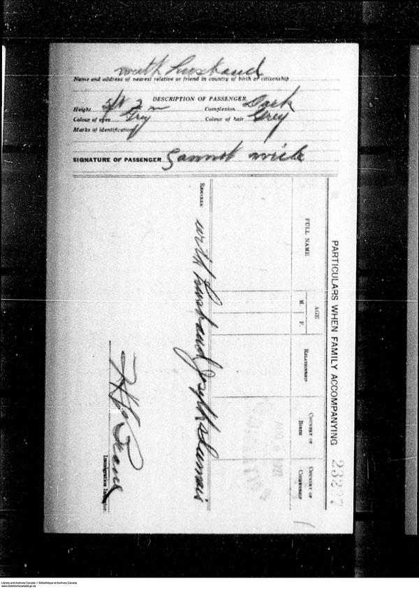 Title: Border Entry, Form 30, 1919-1924 - Mikan Number: 161377 - Microform: t-15275