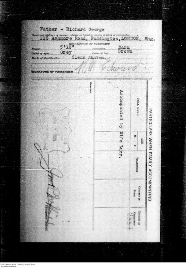 Title: Border Entry, Form 30, 1919-1924 - Mikan Number: 161377 - Microform: t-15275