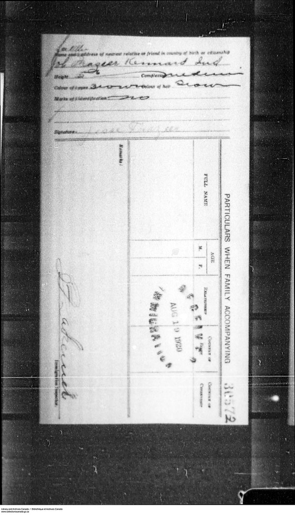 Title: Border Entry, Form 30, 1919-1924 - Mikan Number: 161377 - Microform: t-15279