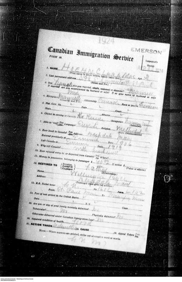 Title: Border Entry, Form 30, 1919-1924 - Mikan Number: 161377 - Microform: t-15289