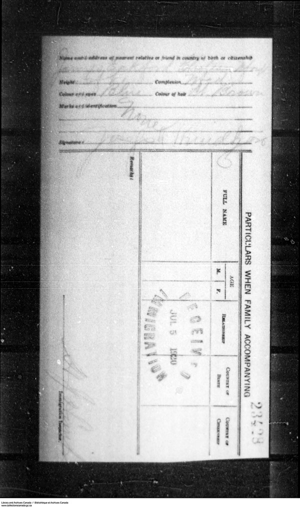 Title: Border Entry, Form 30, 1919-1924 - Mikan Number: 161377 - Microform: t-15296