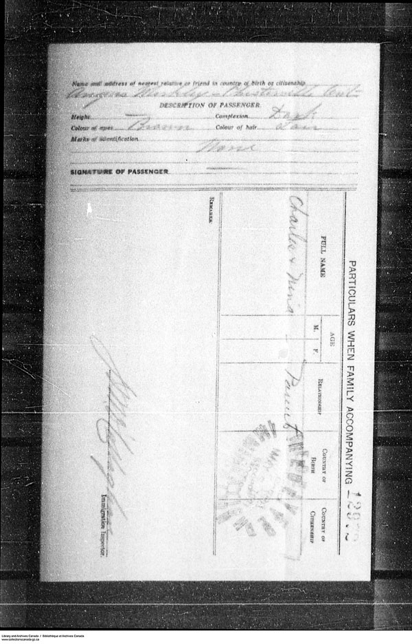Title: Border Entry, Form 30, 1919-1924 - Mikan Number: 161377 - Microform: t-15307