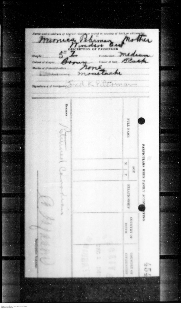 Title: Border Entry, Form 30, 1919-1924 - Mikan Number: 161377 - Microform: t-15317