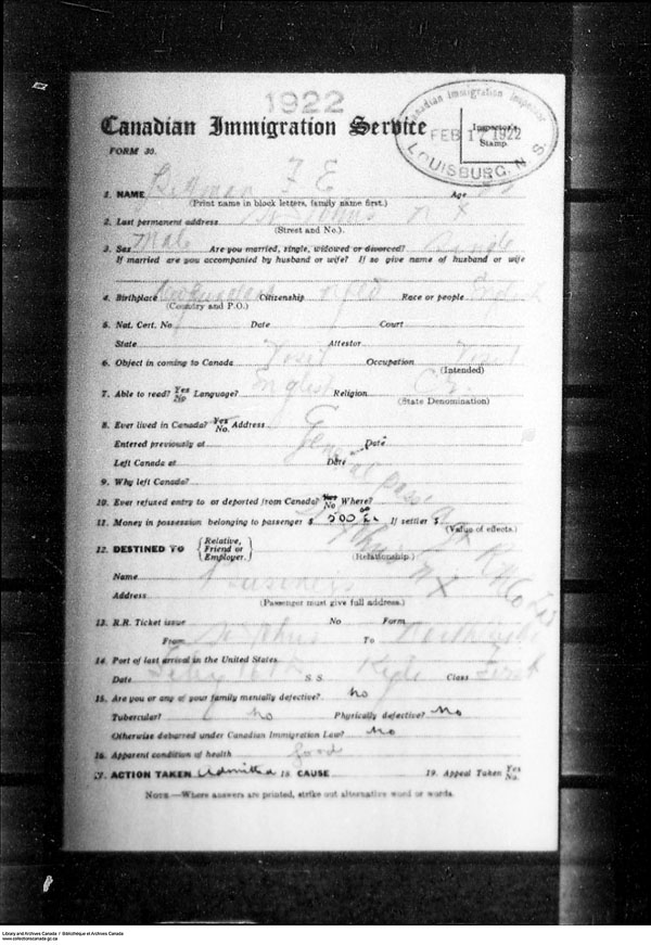 Title: Border Entry, Form 30, 1919-1924 - Mikan Number: 161377 - Microform: t-15318