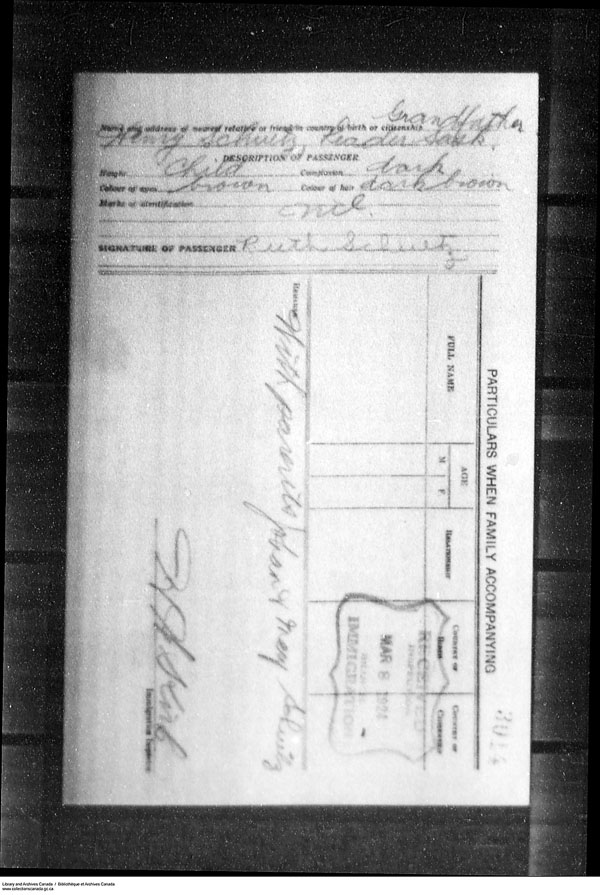 Title: Border Entry, Form 30, 1919-1924 - Mikan Number: 161377 - Microform: t-15326