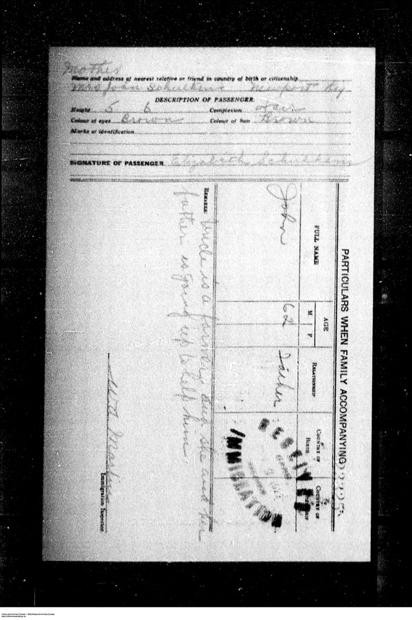 Title: Border Entry, Form 30, 1919-1924 - Mikan Number: 161377 - Microform: t-15327