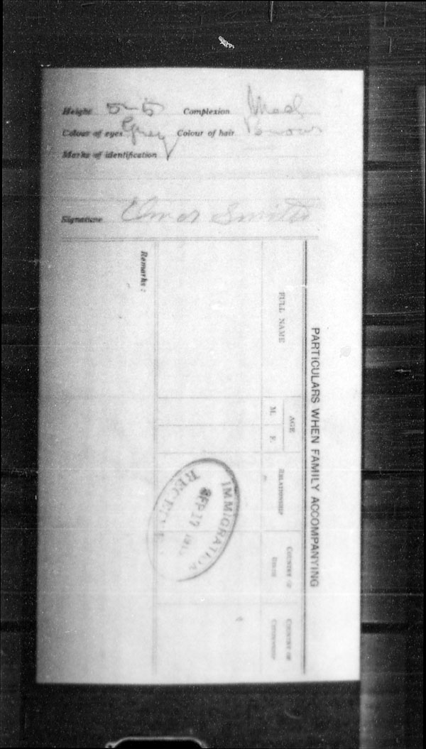 Title: Border Entry, Form 30, 1919-1924 - Mikan Number: 161377 - Microform: t-15329
