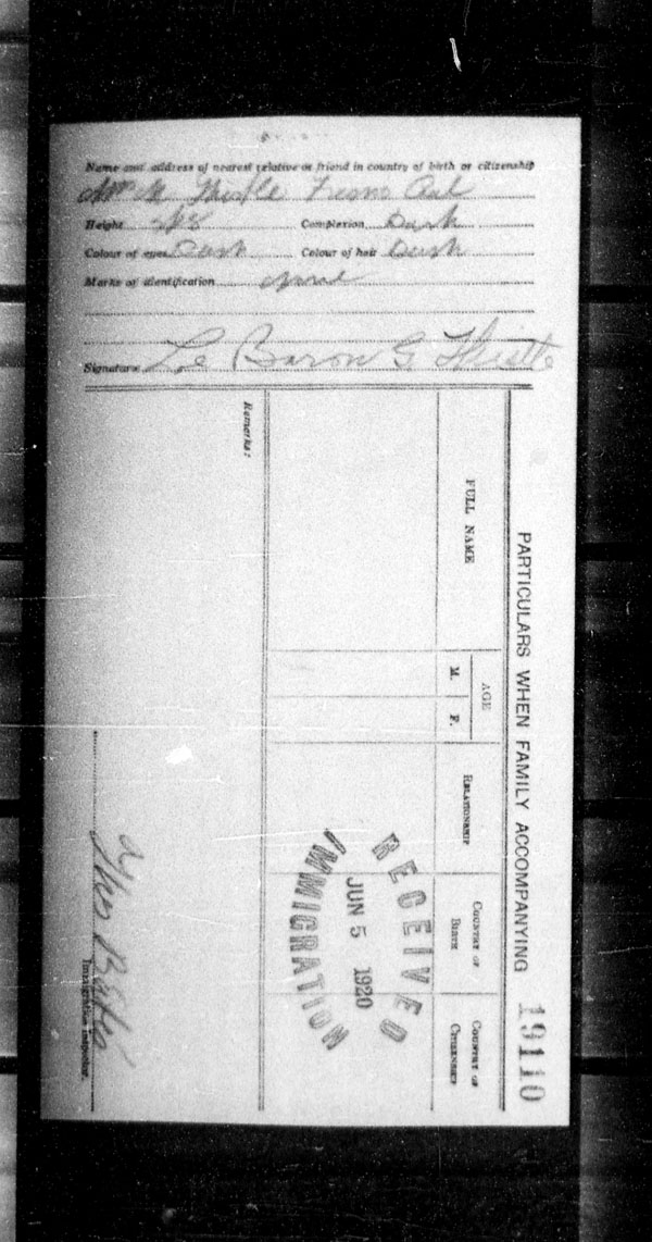 Title: Border Entry, Form 30, 1919-1924 - Mikan Number: 161377 - Microform: t-15335